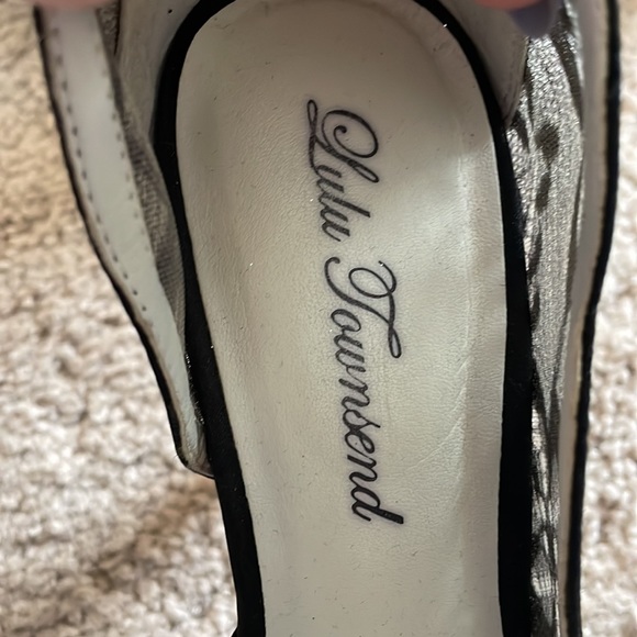 Lulu Townsend Black Lace Heels - Picture 5 of 6